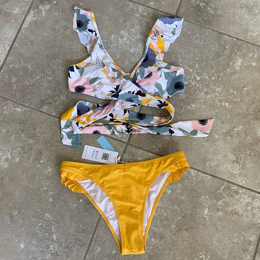 Yellow Flowered Bikini - Picture 4 of 5